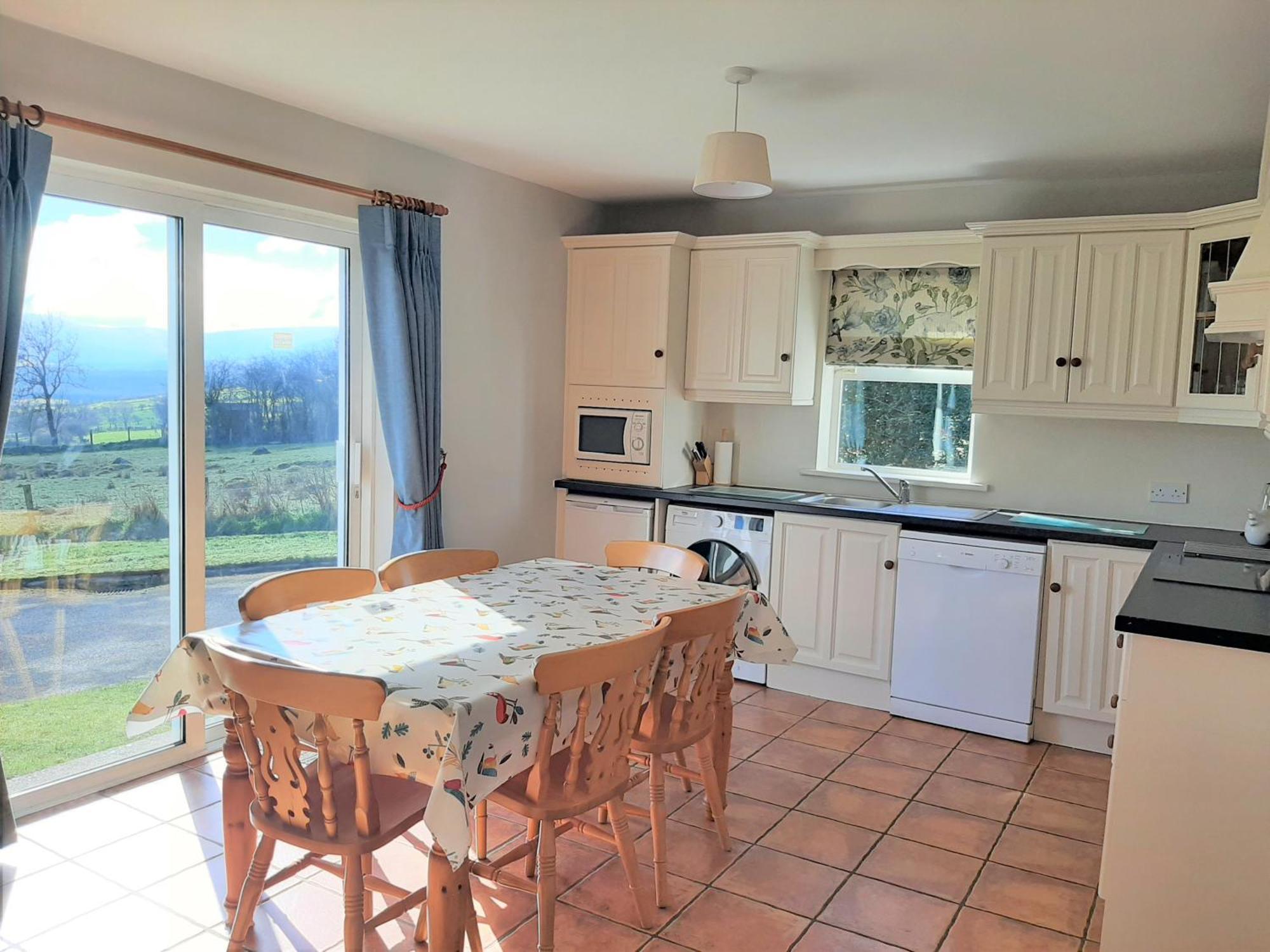 Holiday home Abhainn Ri *